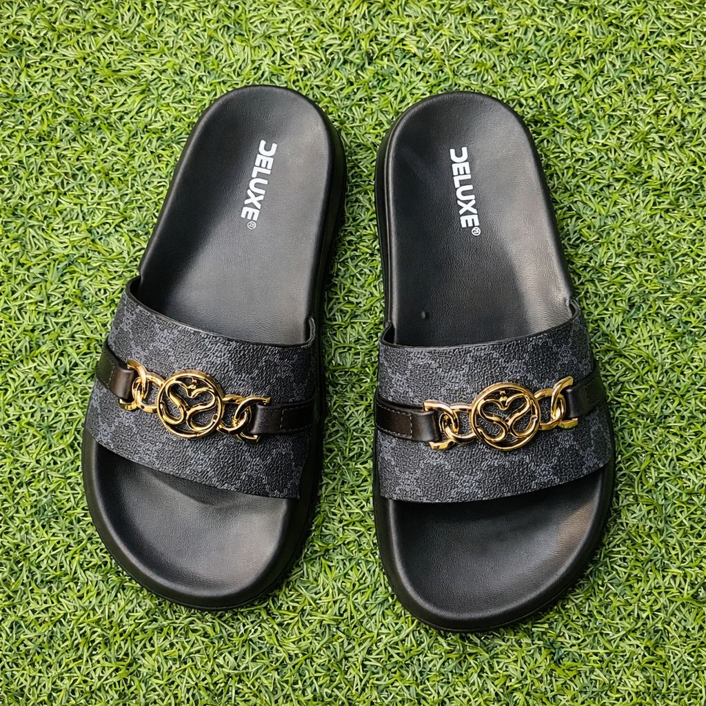 Beautiful Slipper Chain On Strap Comfy sole